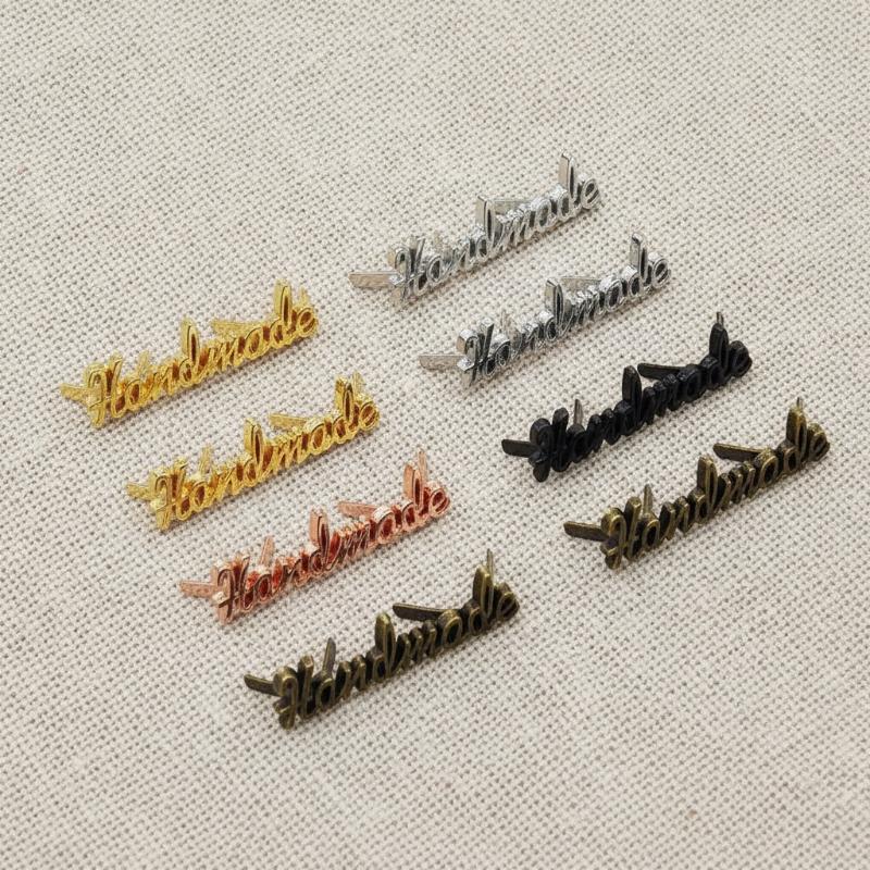 Sewing Label - 10 Etichette Metalliche Artigianali con Lettere