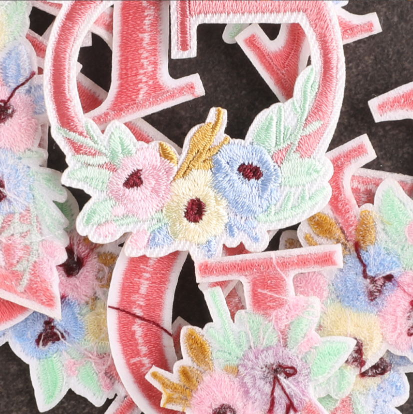 10 pezzi di fiori rosa alfabet - Sewing Id recensione e prezzo