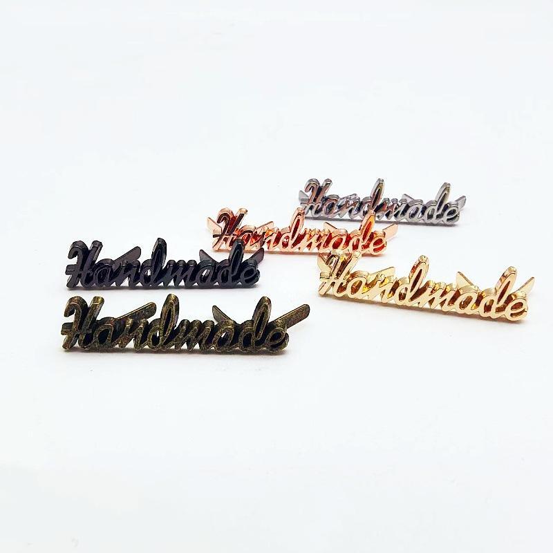 10 Etichette Metalliche Artigi - Sewing Label recensione e prezzo